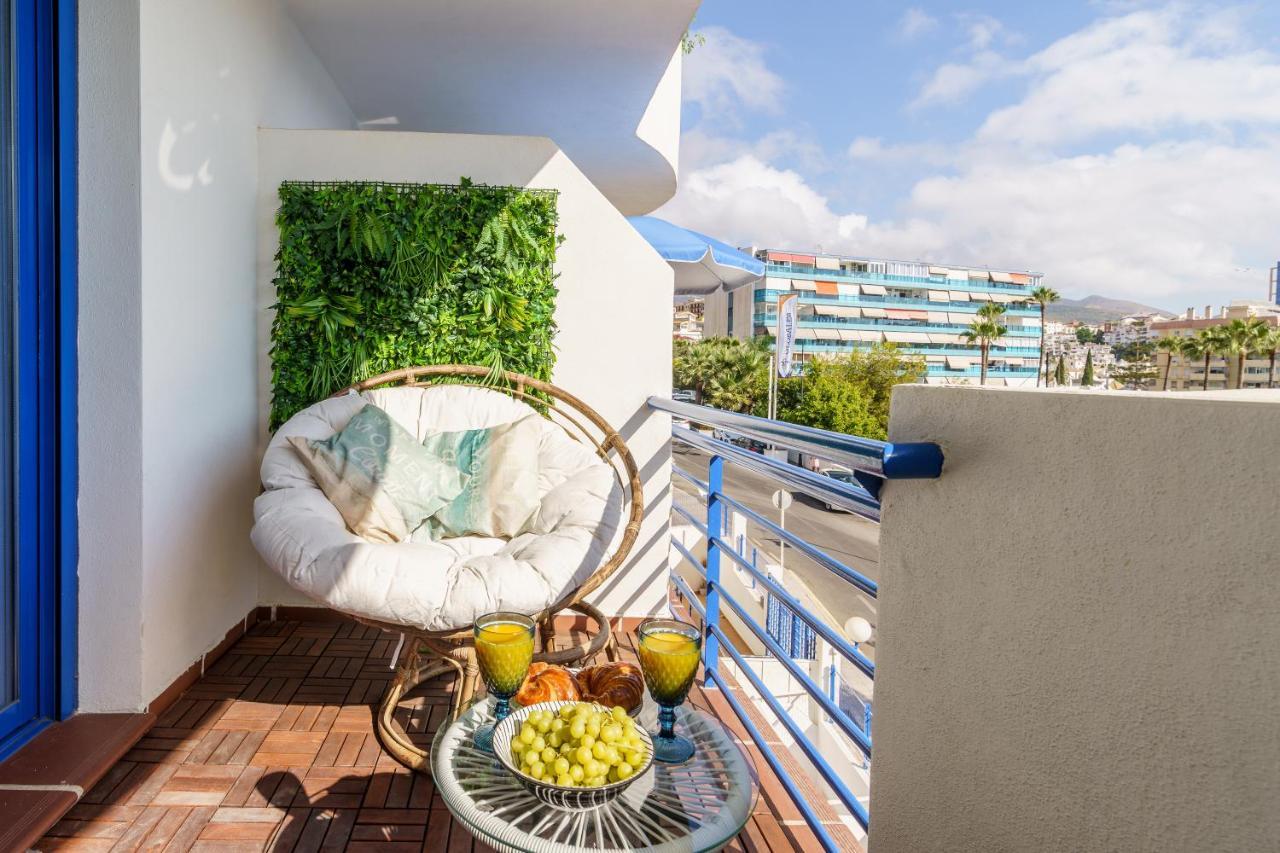 2nd Line From The , Seaviews + Parking &pool Appartement Benalmádena